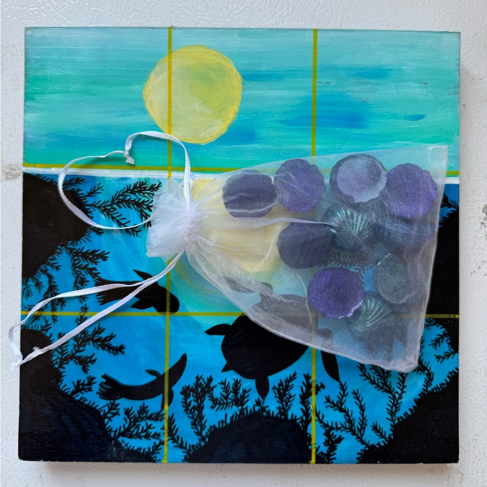 Hand painted Oceanic Siluette Tic-Tac-Toe Board with Resin Seashell Pieces